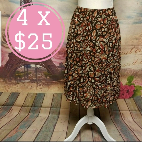 Elementz Abstract skirt Sz S - Picture 1 of 7